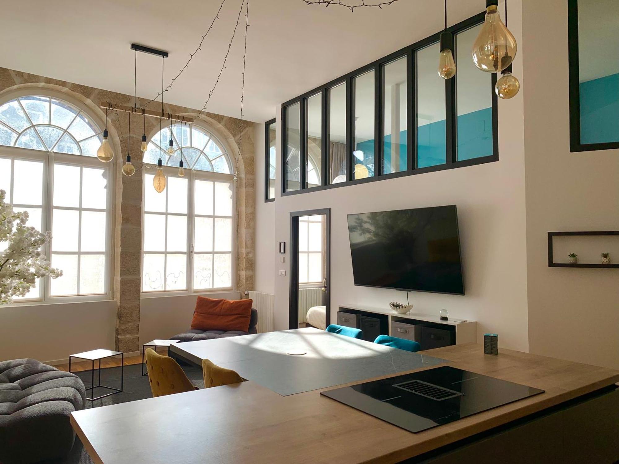 Les Fabuleux Appartements Du Coeur De Ville - Place Victor Hugo Besancon Bagian luar foto