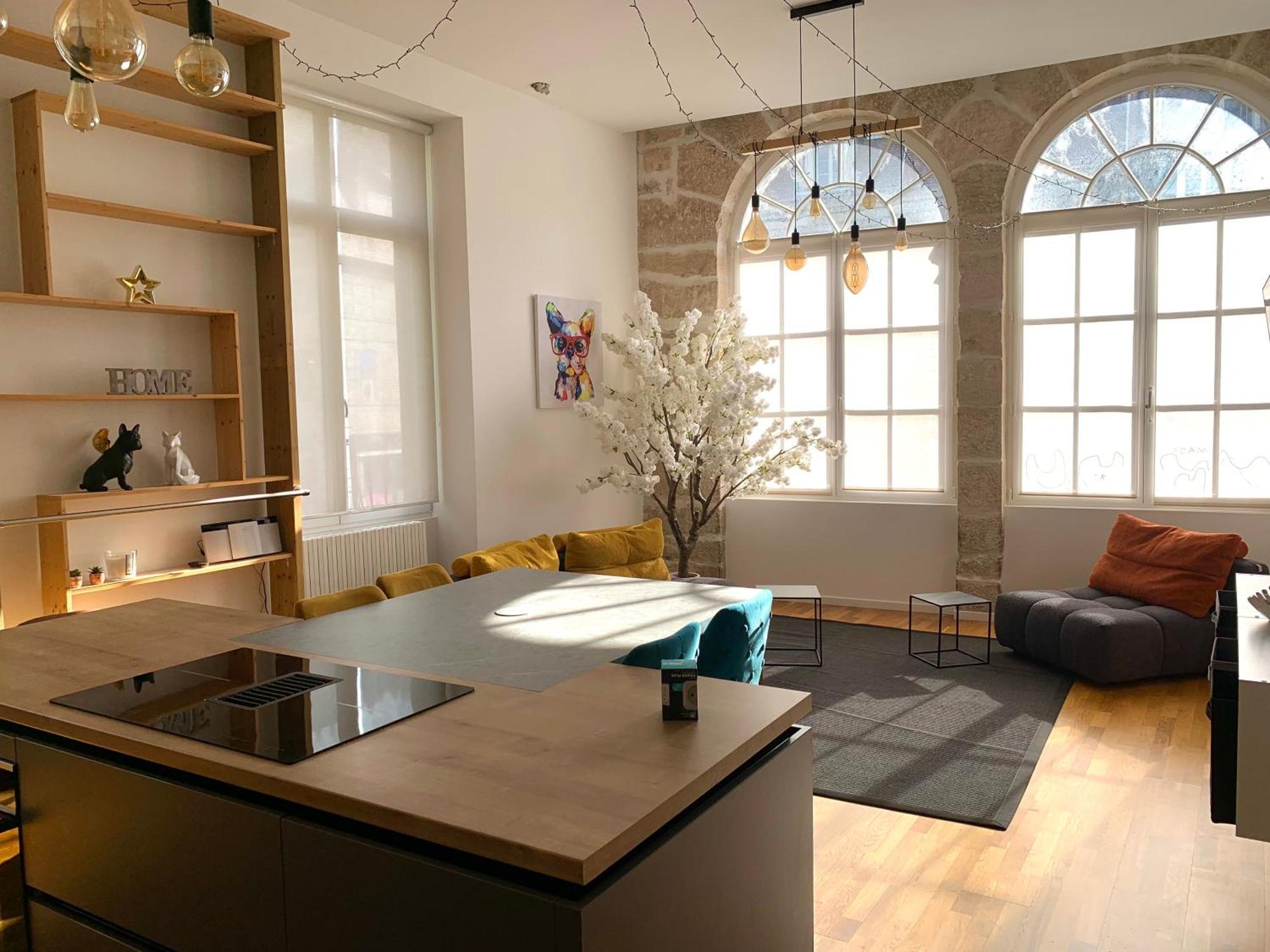 Les Fabuleux Appartements Du Coeur De Ville - Place Victor Hugo Besancon Bagian luar foto