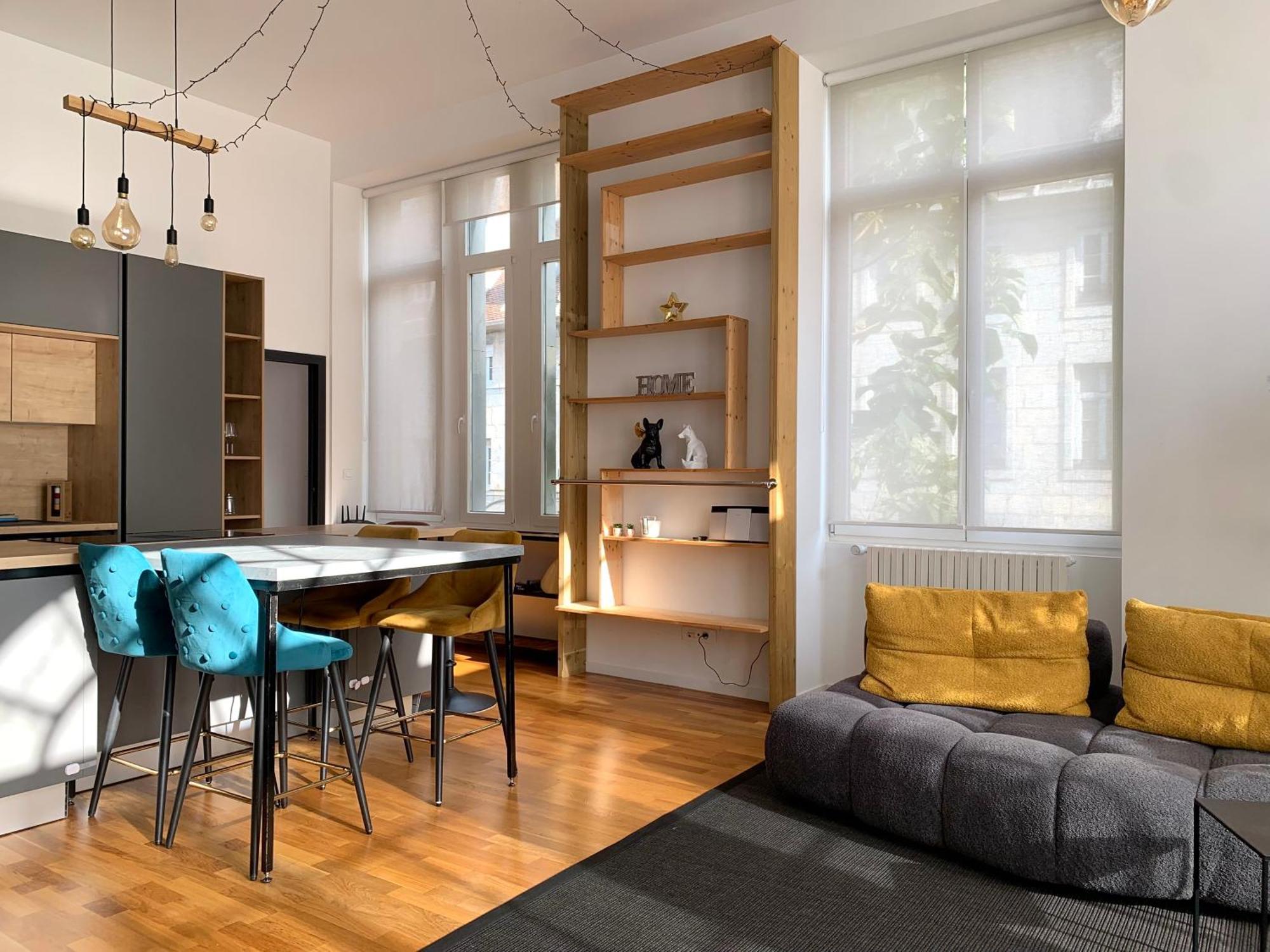 Les Fabuleux Appartements Du Coeur De Ville - Place Victor Hugo Besancon Bagian luar foto